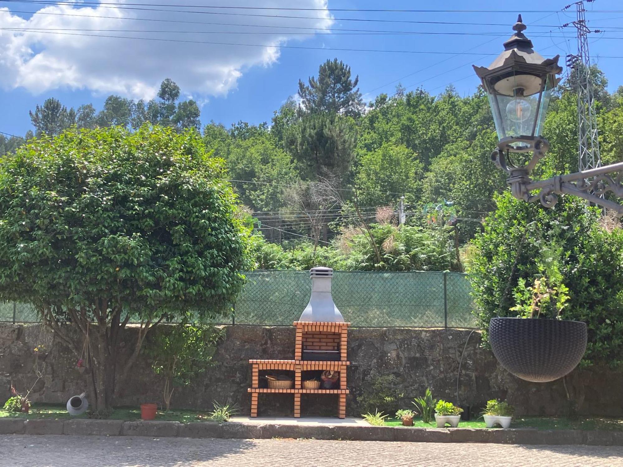 Bergui Guesthouse - Em Guimaraes Desde 2017 Extérieur photo