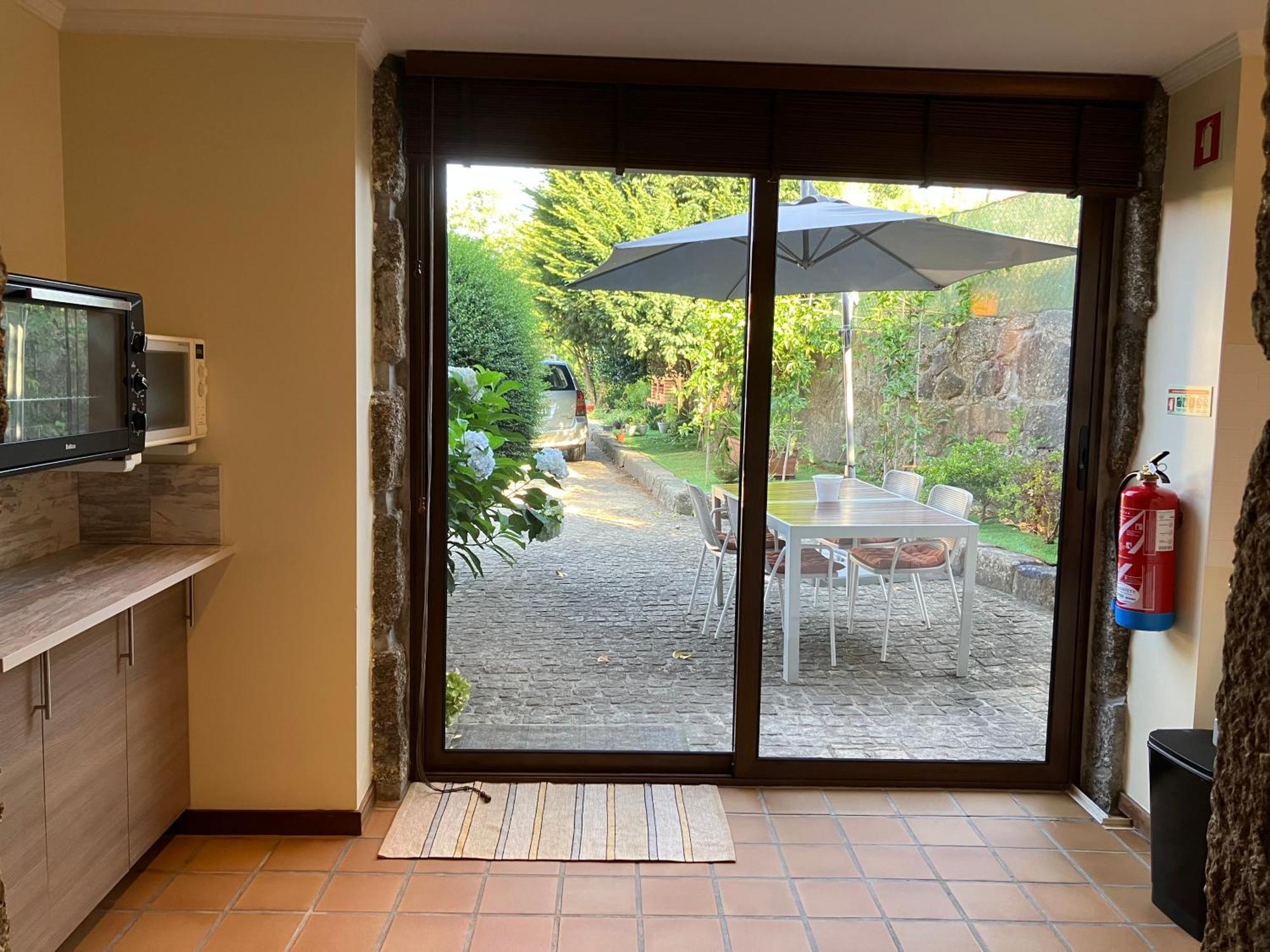 Bergui Guesthouse - Em Guimaraes Desde 2017 Extérieur photo